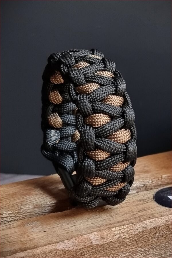 custom handmade paracord bracelet in black and gold paracord