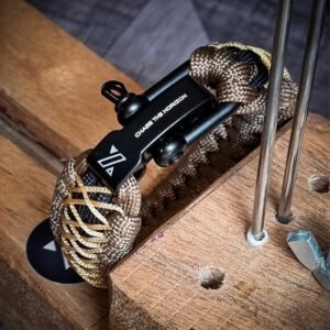 handmade paracord bracelet from Brown and golden paracord type 3 with shackle bukle