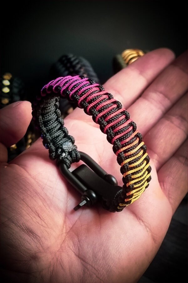 handmade mini paracord bracelet with black and rainbow paracord 2mm with shackle design