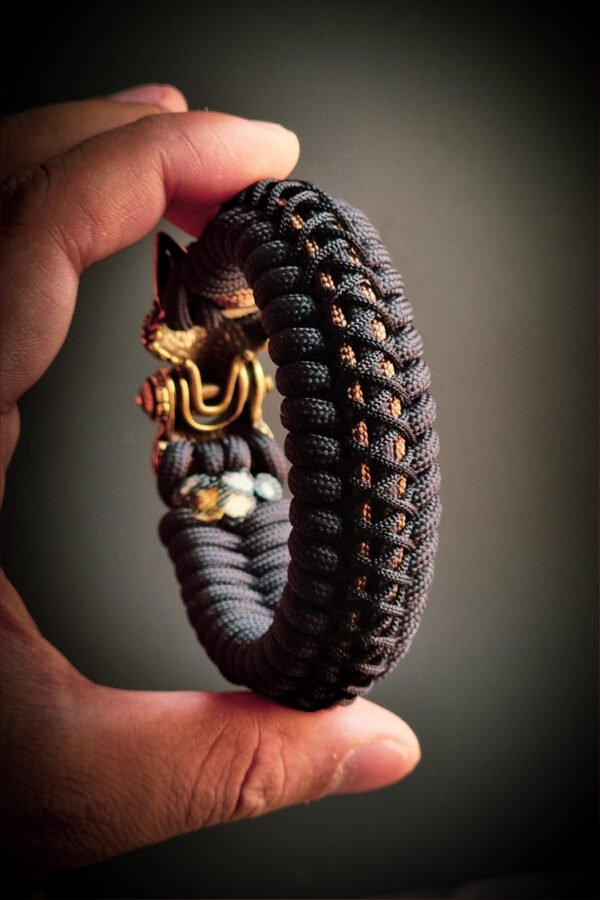 handmade Vikings wolf buckle paracord bracelet with gold line