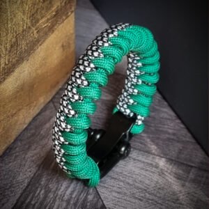 handmade paracord bracelet made with green and special grey paracord 550 with adjustable shackle buckle