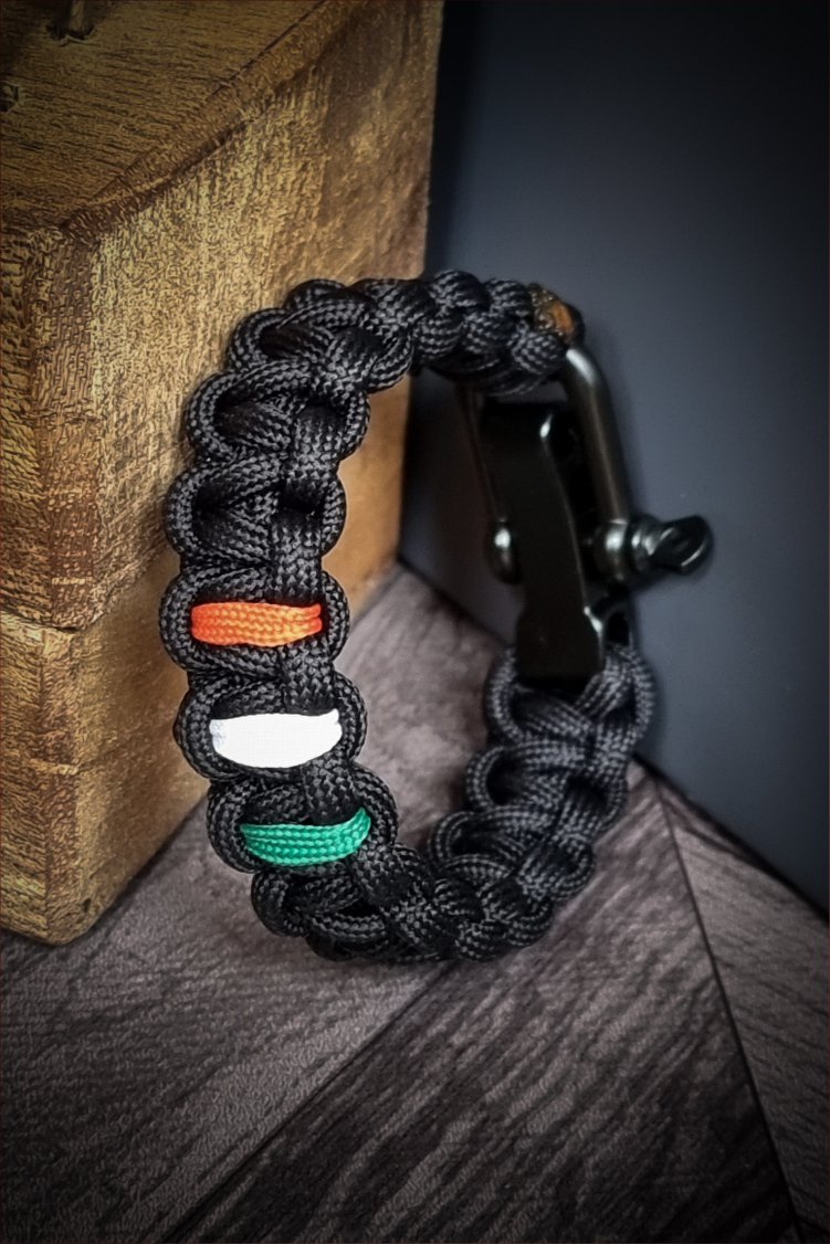 sblue green 2 (3 of 20) Handmade paracord bracelet, glow in the dark with adjustable shackle buckle