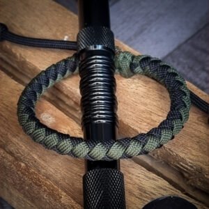 handmade slim 4 strand round braid knot bracelet in olive green and black paracord 550 adjustable