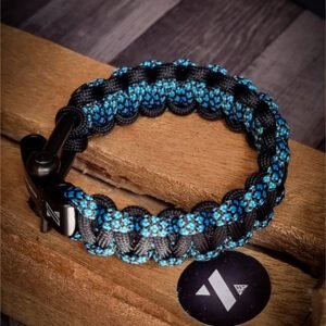 Handmade dual tone paracord bracelet with adjustable shackle buckle