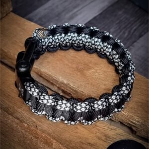 Handmade dual tone paracord bracelet with adjustable shackle buckle