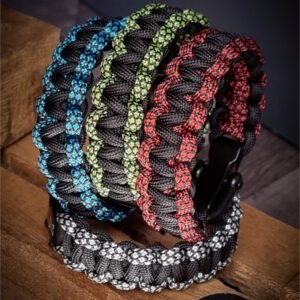 Handmade dual tone paracord bracelet with adjustable shackle buckle